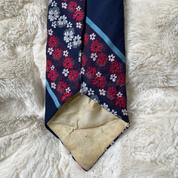 Lord Copley Vintage Wide Embroidered Blue & Red Daisy Floral Tie w Stripes - Picture 5 of 5